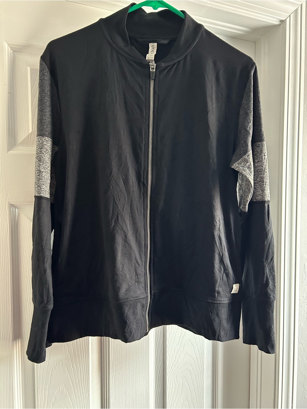 Vuori Halo Black Bomber Jacket with Gray Colorblock Sleeve Panels